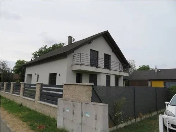 A7720 - Prodej RD, zastavěná plocha 104 m2, pozemky celkem 695 m2, obec Staré Jesenčany, Pardubický kraj | Veřejné dražby