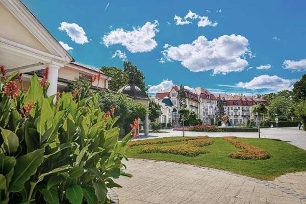 Lázně Piešťany - pobyty a hotely - Travelguide.sk