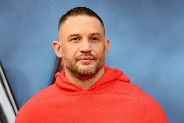 Tom Hardy šokoval fanoušky: Dvacet let tají svou druhou kariéru - Expres FM