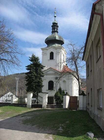 Soubor:Libčice nad Vltavou, katolický kostel.jpg