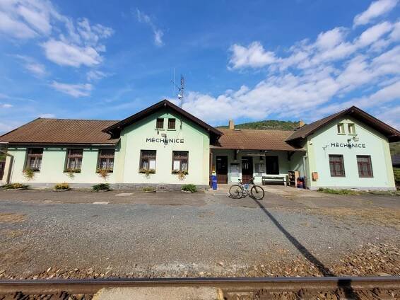 Fotogalerie • Měchenice (Vlaková stanice) • Mapy.com