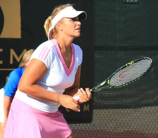 Soubor:Carly Gullickson Albuquerque 2008.jpg – Wikipedie