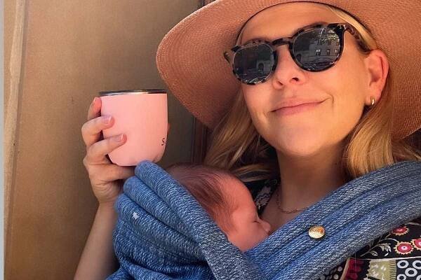 The Other Two's Heléne Yorke Welcomes Baby No. 2 with Husband Bary Dunn