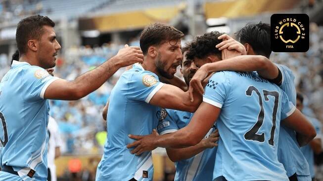 Watch Five-Star Manchester City Top Group H Online | DAZN CZ