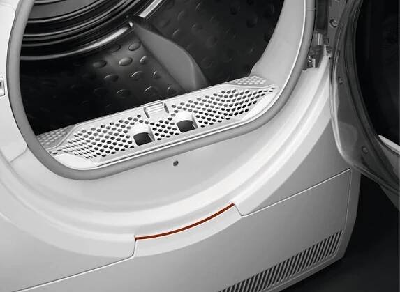 AEG T8DBE68SC