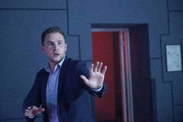 Agenti S.H.I.E.L.D. - Seznamte se s novým šéfem - Z filmu - Iain De Caestecker