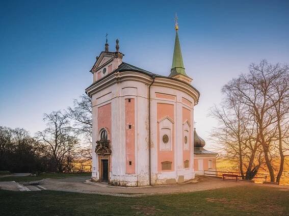 Druhý ročník jarní pouti za perlami Berounska, Brd a Podbrdska: tentokrát opačným směrem | Brdy a Podbrdsko - Turistický