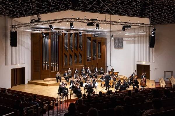 Komorní filharmonie Pardubice svému publiku přece jen zahrála – KlasikaPlus.cz