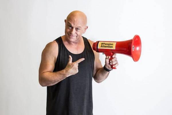 Ross Kemp urges people to strengthen their pension to ‘gain some serious pounds’