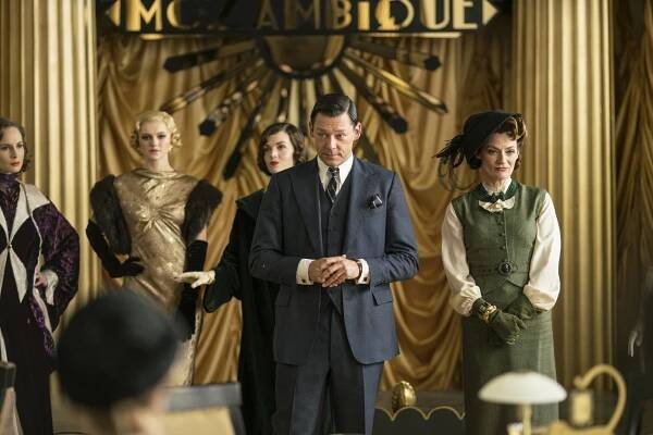 Kolekce - Vůně - Z filmu - Richard Coyle, Michelle Gomez