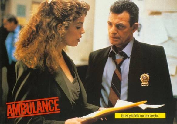 Megan Gallagher, Richard Bright - Ambulance - Fotosky