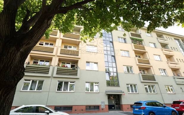 3+1, Bajkalská, Praha, 76 m²