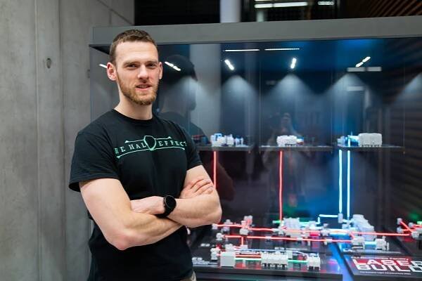 Protonová terapie, ELI Beamlines, Dolní Břežany, léčba rakoviny, věda a výzkum ve Středočeském kraji, inovace ve Středočeském kraji, nové metody léčby nádorů 