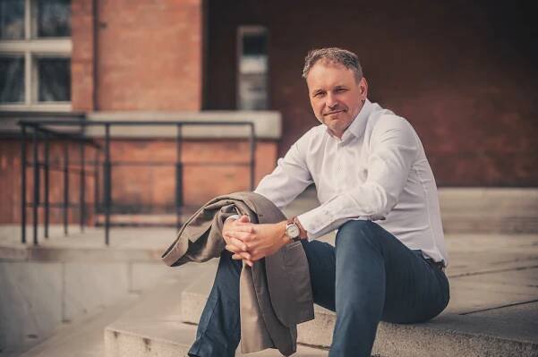 Jan Holásek bude hostem on-line chatu. Dotazy můžete pokládat už nyní