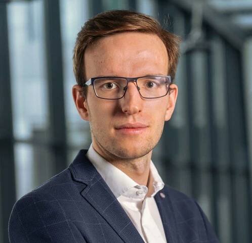 cropped-Bewerbungsfoto-1.jpg
