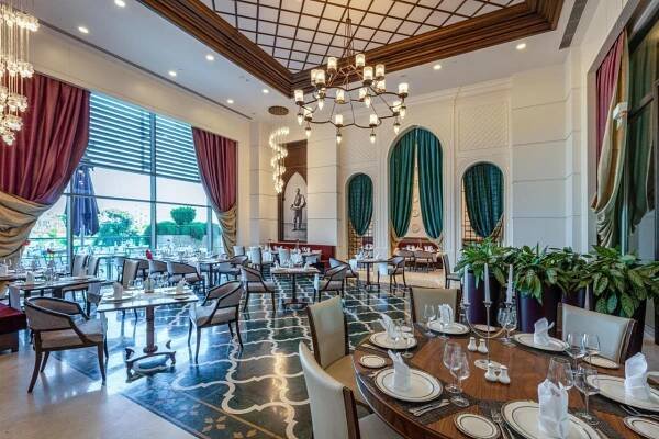 A la carte restaurace