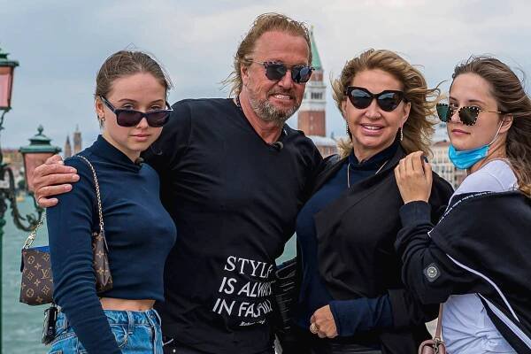 Shania, Robert, Carmen und Davina Geiss zeigen ihr Leben im TV.