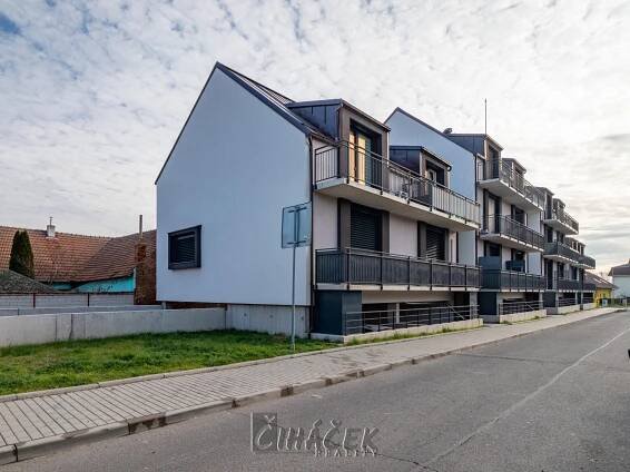 PRONAJATO: Moderní byt 3+kk - Modřice - Zdeněk Čiháček realitní makléř | Prémiové realitní služby na míru ? 