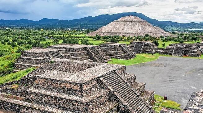 Pyramidy Teotihuacan