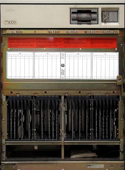 File:DEC-VAX-8350-front-0a.jpg - Wikimedia Commons