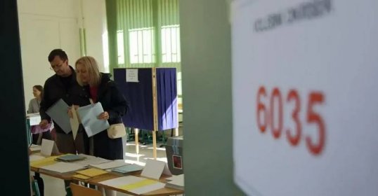 Rozhodnutí v menšině. Víc než polovina Čechů nechce k urnám, nebo netuší, koho volit - Echo24.cz