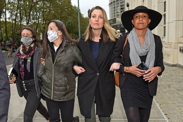 Dr. Danielle Roberts, Linda Chung, Nicki Clyne and Michele Hachette