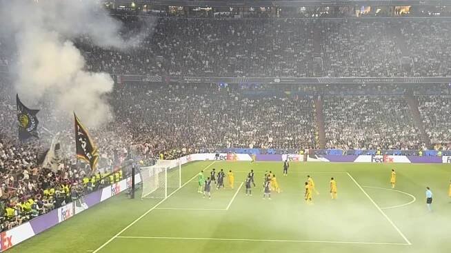 Fanoušci PSG uctili zesnulou dceru (†9) kouče Enriqueho, podlehla rakovině