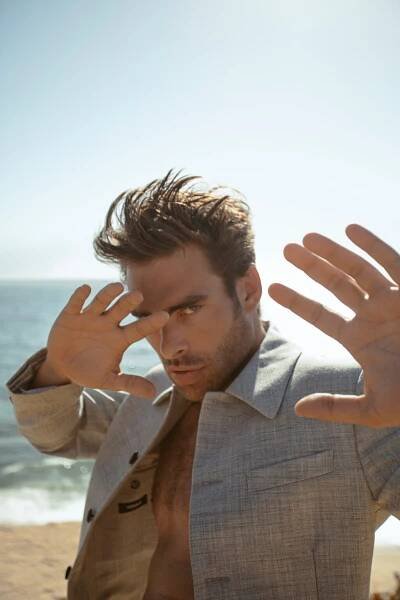 jon kortajarena infinite charisma — Schön! Switzerland