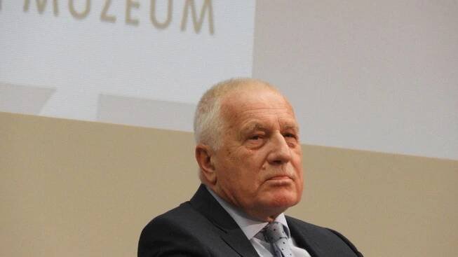 Z diskuse Václava Klause a Vladimíra Mečiara v pondělí v Praze.