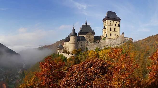 Karlštejn Castle: A Gothic Gem Near Prague - Apartmány Smíchov