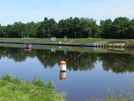 Budějovice zahájí plavby novým přívozem příští týden, pomůže hlavně cyklistům