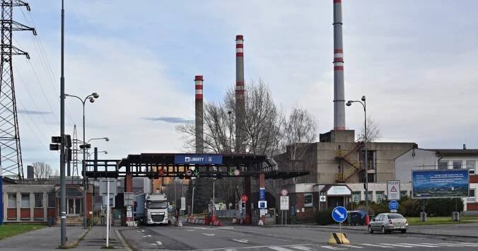 Nabídku na koupi Liberty Ostrava podala jen firma exministra Peciny. Správce jedná o navýšení ceny