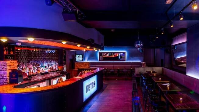 RETRO COCKTAIL & MUSIC BAR