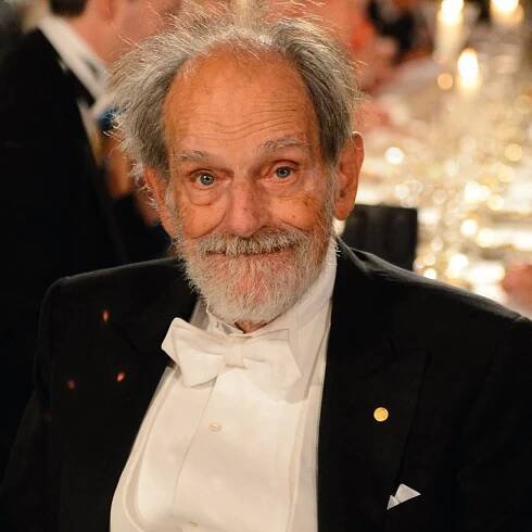 Lloyd Shapley: *2.6.1923 – †12.3.2016, americký matematik a ekonom, laureát Nobelovy ceny