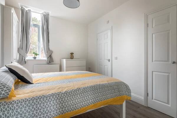 Flat 4 6 Beech Grove