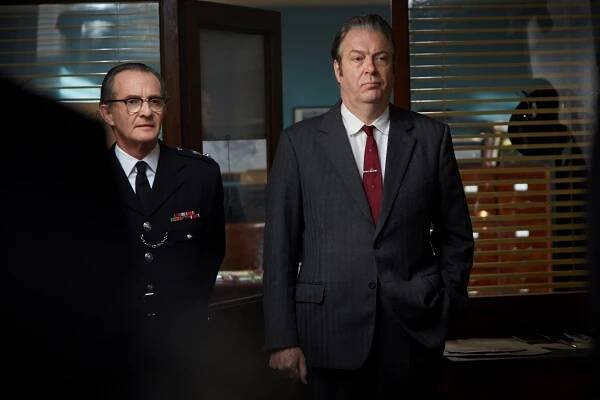 Endeavour - Nokturno - Z filmu - Anton Lesser, Roger Allam