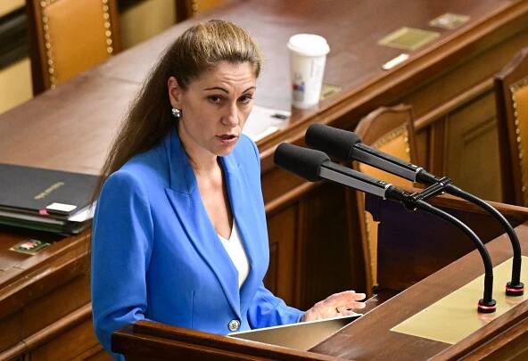 Jana „Venezuela“ Maláčová se obula do ministryně Decroix kvůli titulu z práv: Dopadla hůř než sedláci u Chlumce