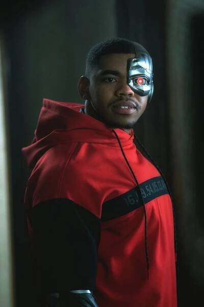Doom Patrol - Patrola možností (S03E01) (2021)