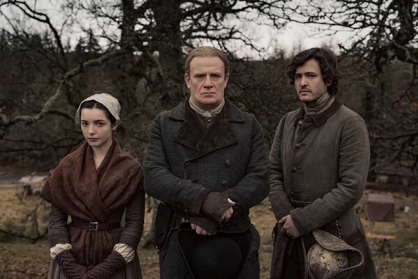 Jessica Reynolds, Mark Lewis Jones, Alexander Vlahos - Cizinka - Oddanost - Promo