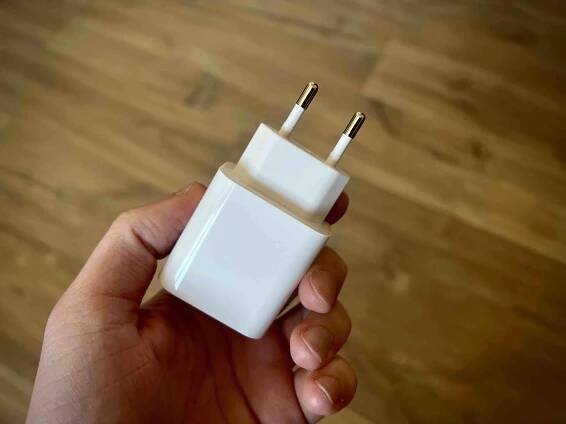 Na telefony Samsungu by mohlo dorazit bezdrátové Apple MagSafe nabíjení
