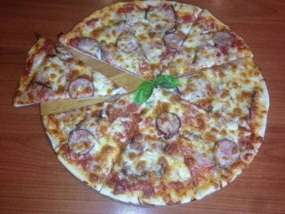 Dvě křupavé pizzy dle výběru v restauraci Georgia