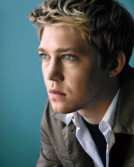 Meet Joe Alwyn, Star of 'Billy Lynn's Long Halftime Walk'