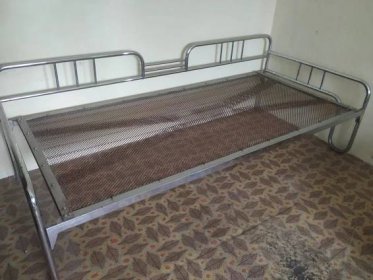 RETRO Kovový gauč bez matrací - Nábytek