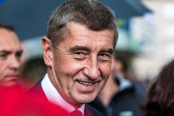 Andrej Babiš při setkání s občany u kostela Sv. Ducha v Ostravě - Zábřehu.