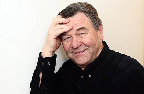 Host: herečka Bára Štěpánová
