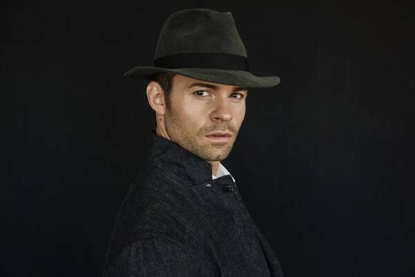 Daniel Gillies / Ferrvor Magazine 