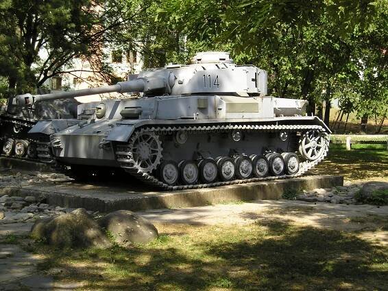 SVK - Banská Bystrica - Muzeum SNP : Muzea