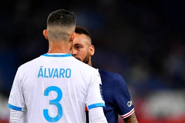  Neymar is adamant he was racially abused by Gonzalez