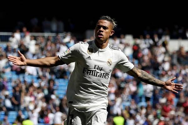 Former Real Madrid striker Mariano Diaz joins Alaves