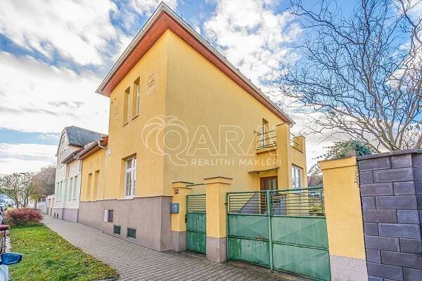 Prodej rodinného domu 135 m2 s garáží a pozemkem 487 m2, ul. Pavlisova Kladno | Reality.iDNES.cz 